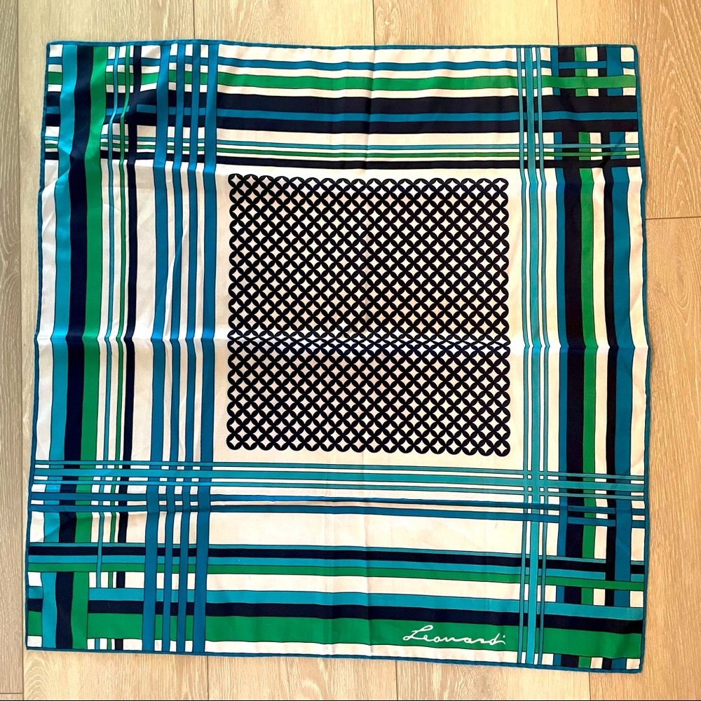 Vintage Leonardi geometric mod scarf